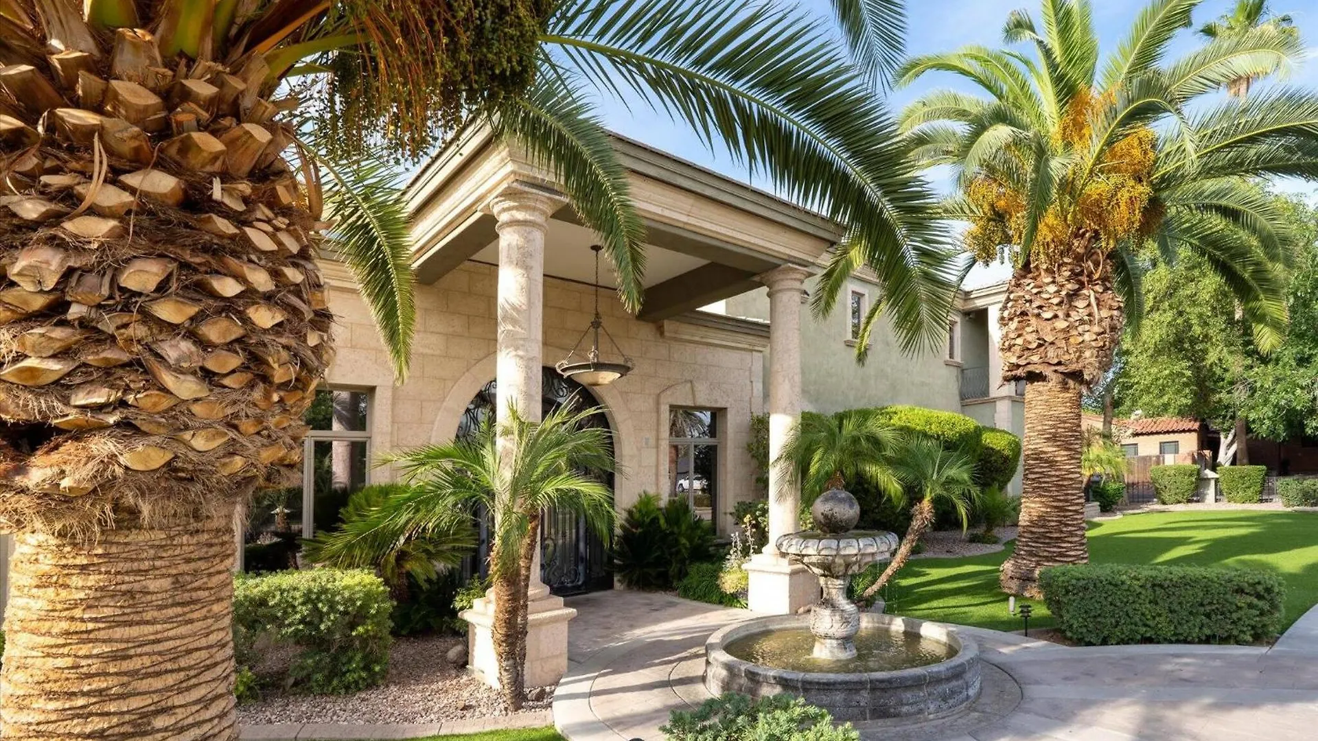 Hébergement de vacances 8Br Phoenician Mansion W/ Hot Tub&Pool-Heat Avail! Phoenix