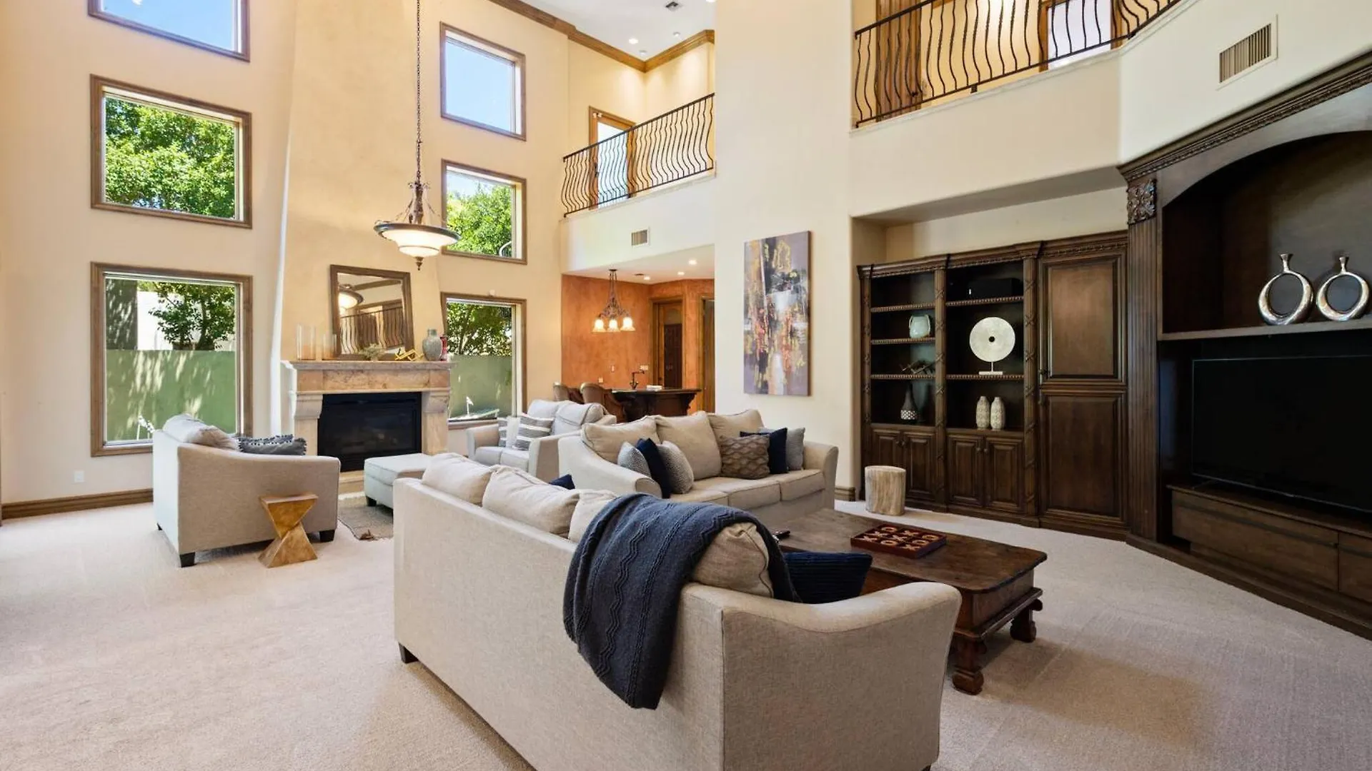 Hébergement de vacances 8Br Phoenician Mansion W/ Hot Tub&Pool-Heat Avail! Phoenix